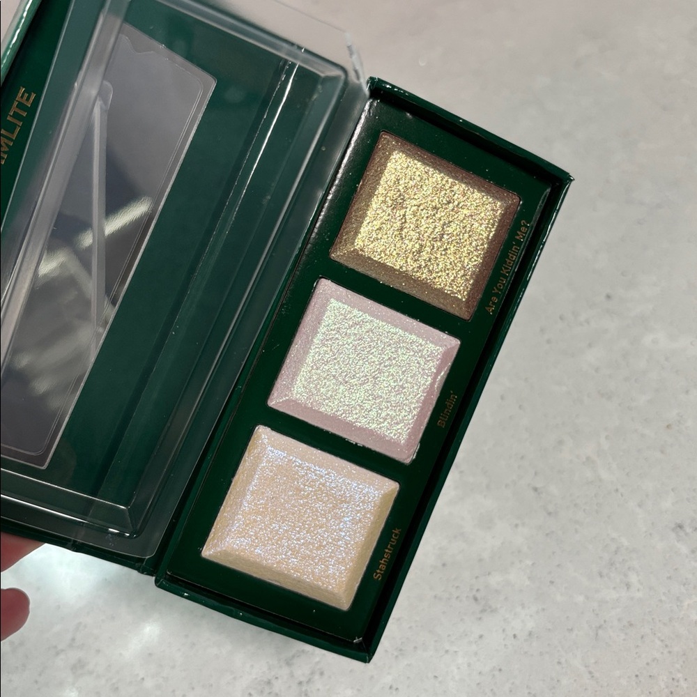 Glam Lite X Mikayla Highlighter Palette - Picture 4 of 7